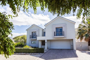 Nerf-af Cottage and private ROOMs at Onrus , Hermanus